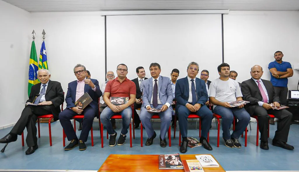 Autoridades presente na solenidade 