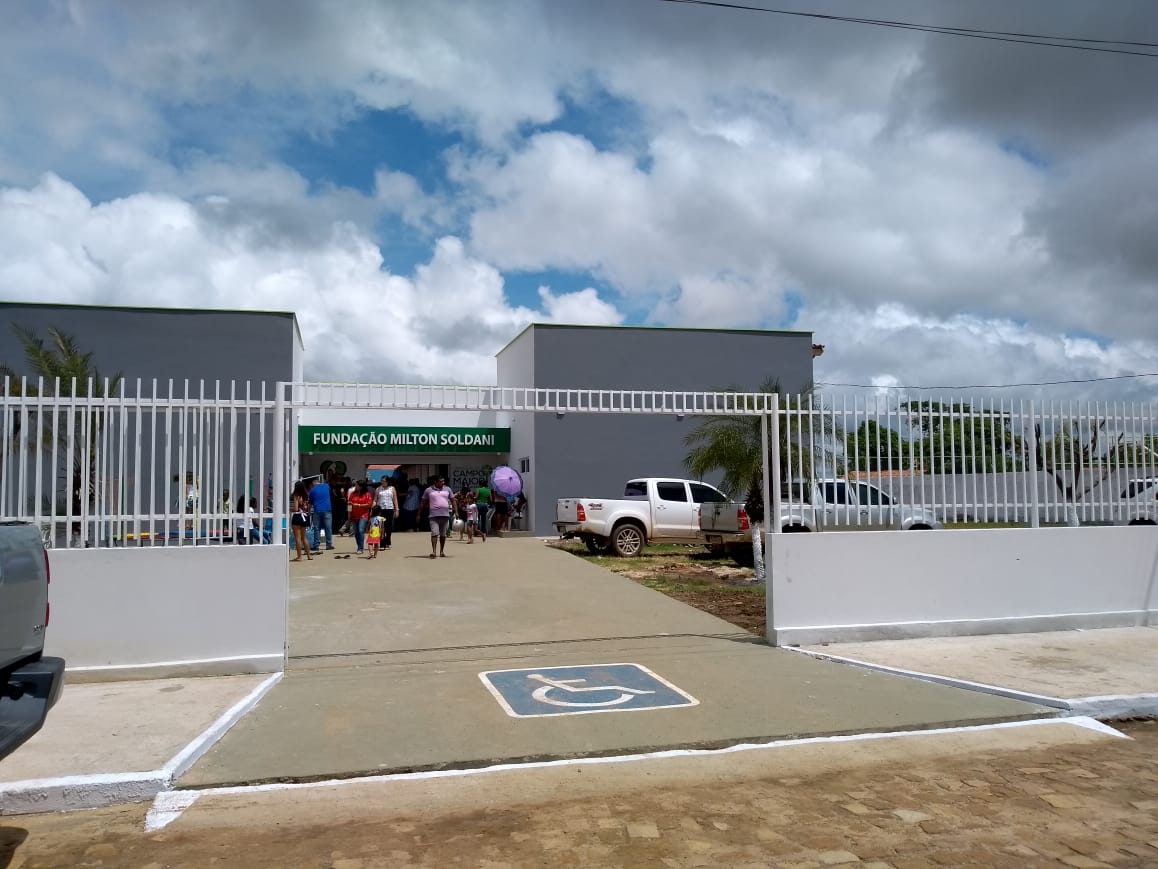 Professor Ribinha entrega reforma e ampliação da Escola Milton Soldani
