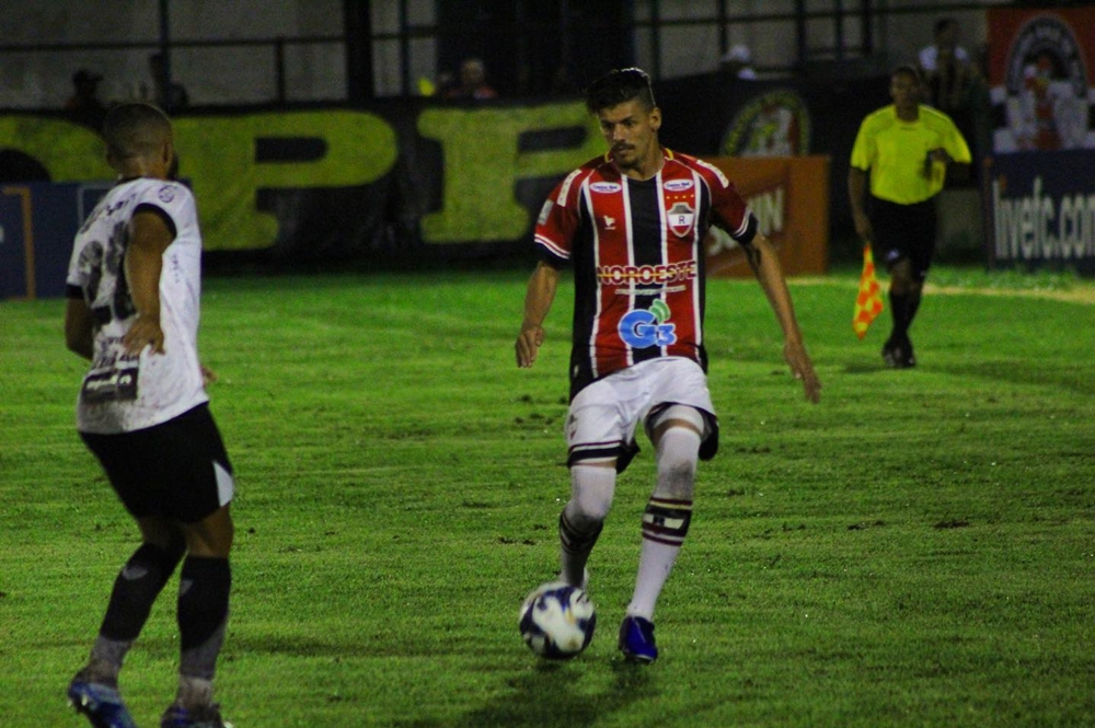 Lance na partida entre River e Ceará, pela Copa do Nordeste