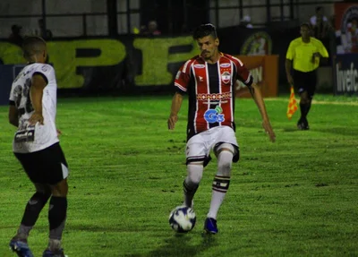 Lance na partida entre River e Ceará, pela Copa do Nordeste
