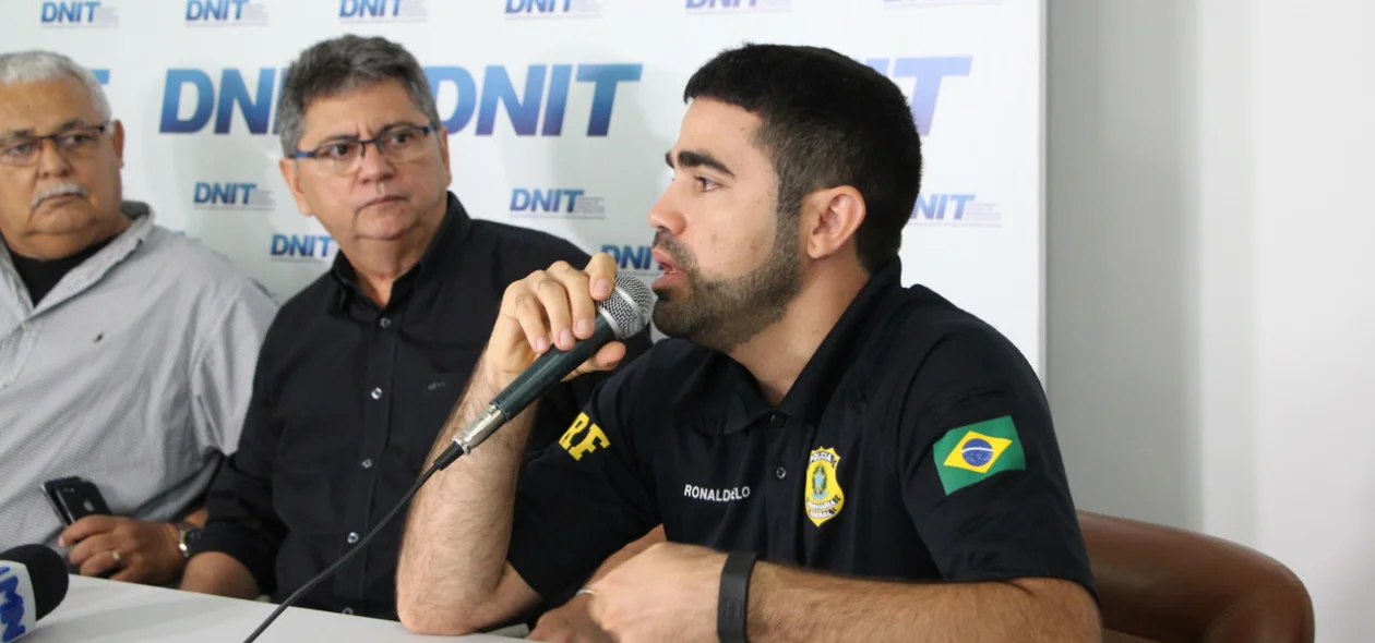 Ronaldo Melo durante coletiva do Dnit