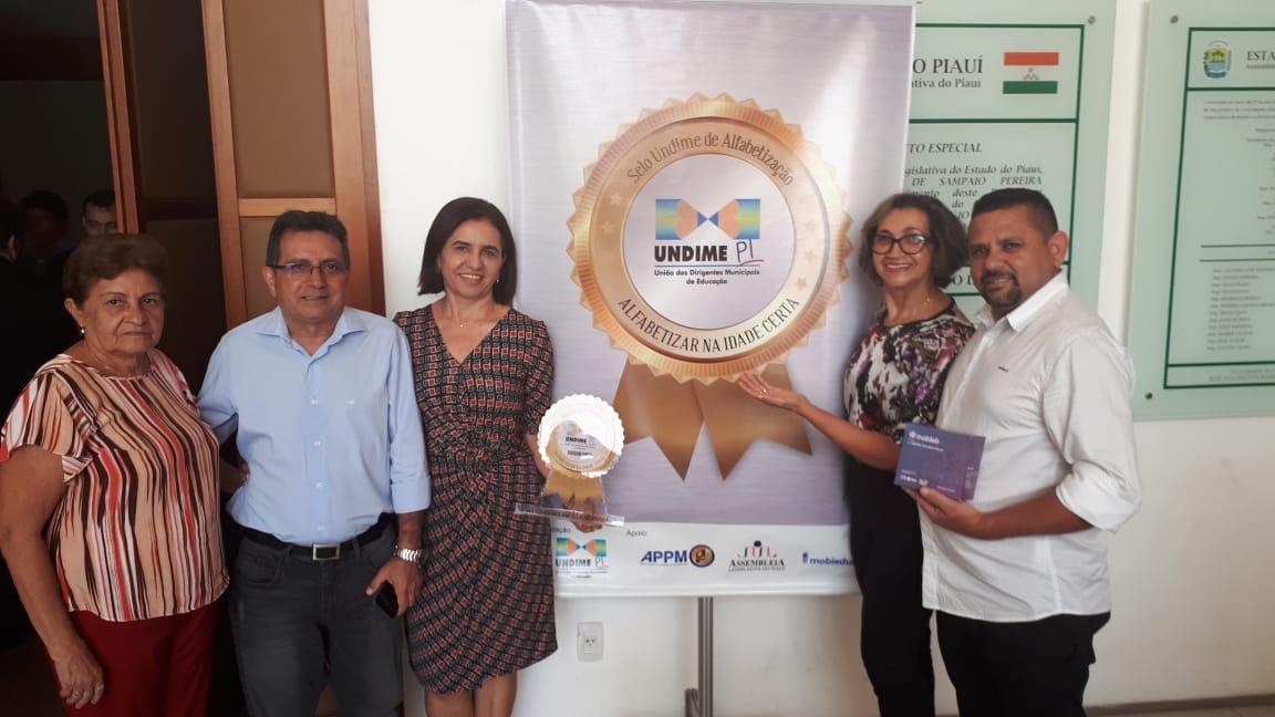 Genival Bezerra participa da entrega do Selo Undime-PI de Alfabetização