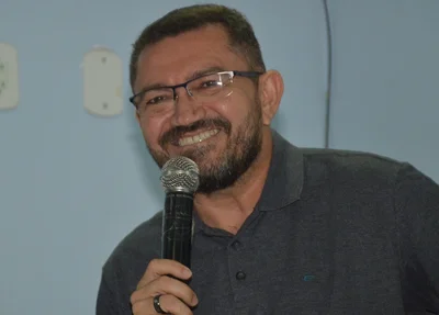 Padre Walmir pede autorização para leiloar açougue municipal