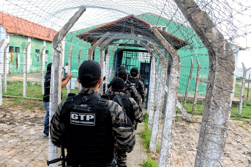 Policiais penais do GTP