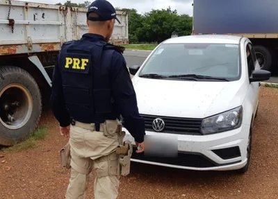 Carro apreendido com o foragido da justiça