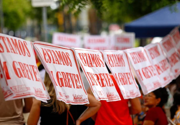 Greve dos professores na CMT