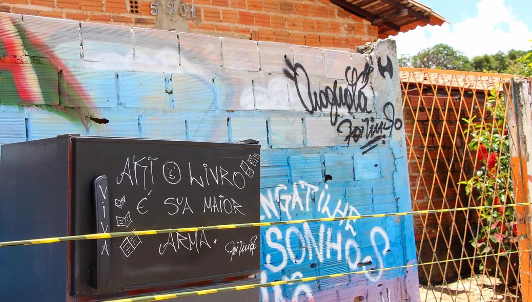 Mensagens contrastam com a realidade vivida pela família do pai da vítima