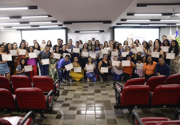 SENAI entrega certificados de diversos cursos em solenidade na FIEPI