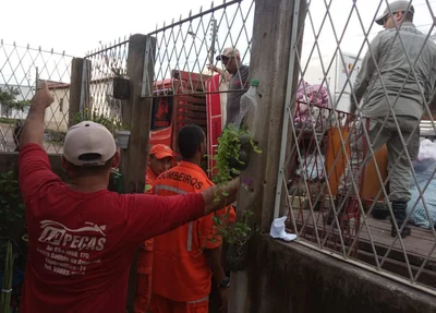 Bombeiros ajudam na retirada de famílias de áreas de risco de Esperantina