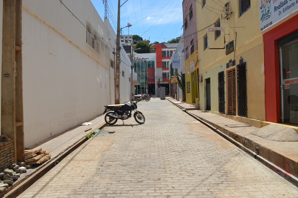 Calçadão Central está pronto há mais de seis meses
