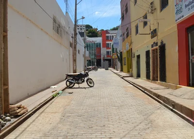 Calçadão Central está pronto há mais de seis meses