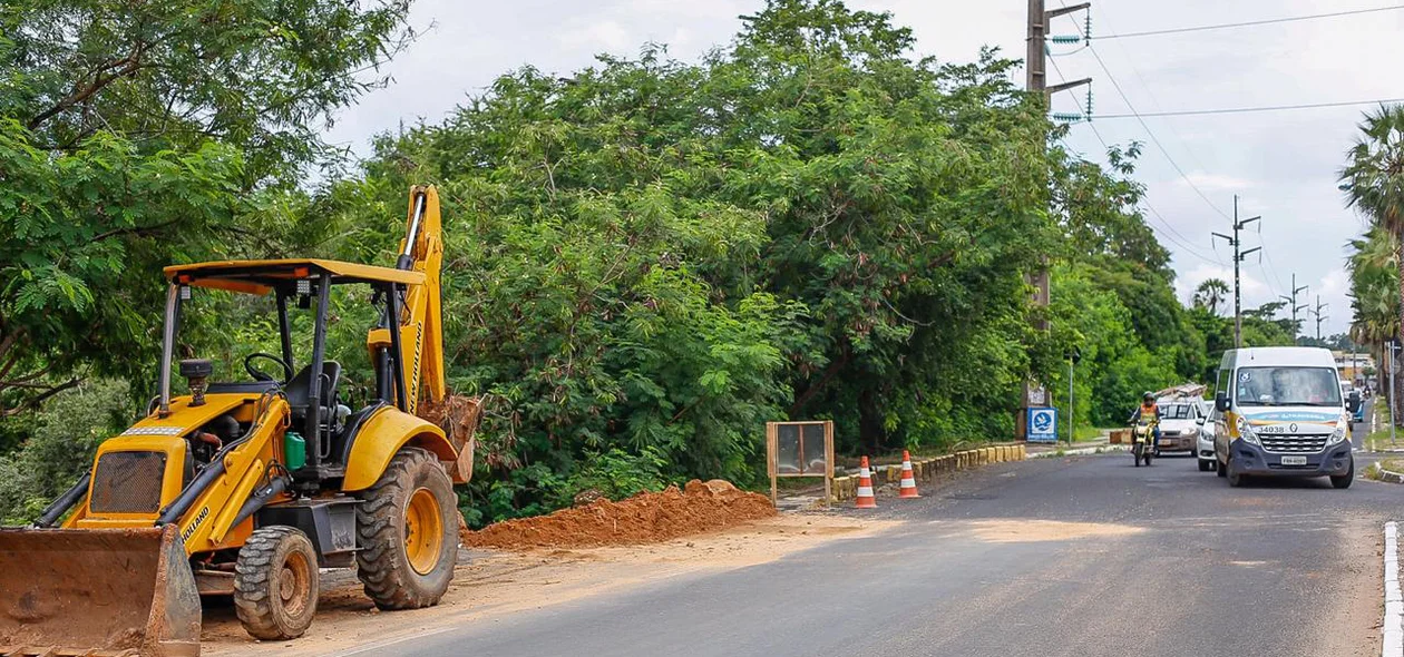 Obras na Avenida Maranhão