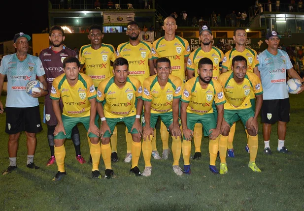 Picos vence e reassume a liderança