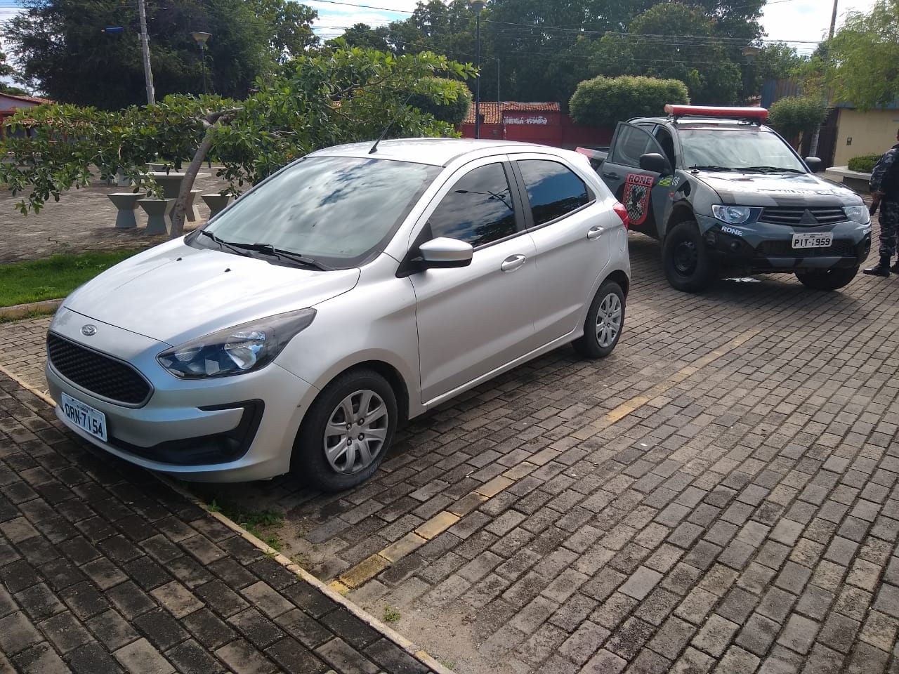 Carro recuperado pelo BPRone