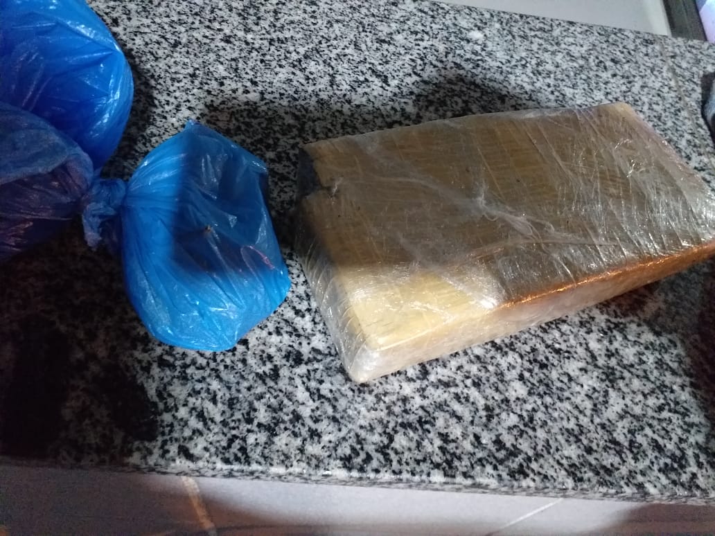 Droga encontrada pelos policiais