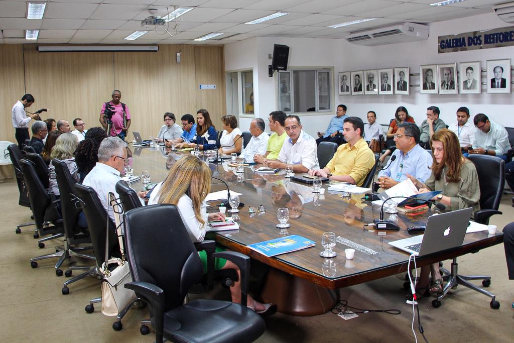 Universidade Federal decide suspender aulas até abril devido pandemia do COVID-19