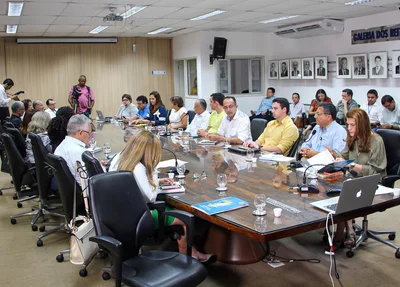 Universidade Federal decide suspender aulas até abril devido pandemia do COVID-19