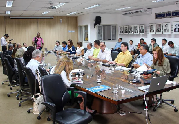 Universidade Federal decide suspender aulas até abril devido pandemia do COVID-19