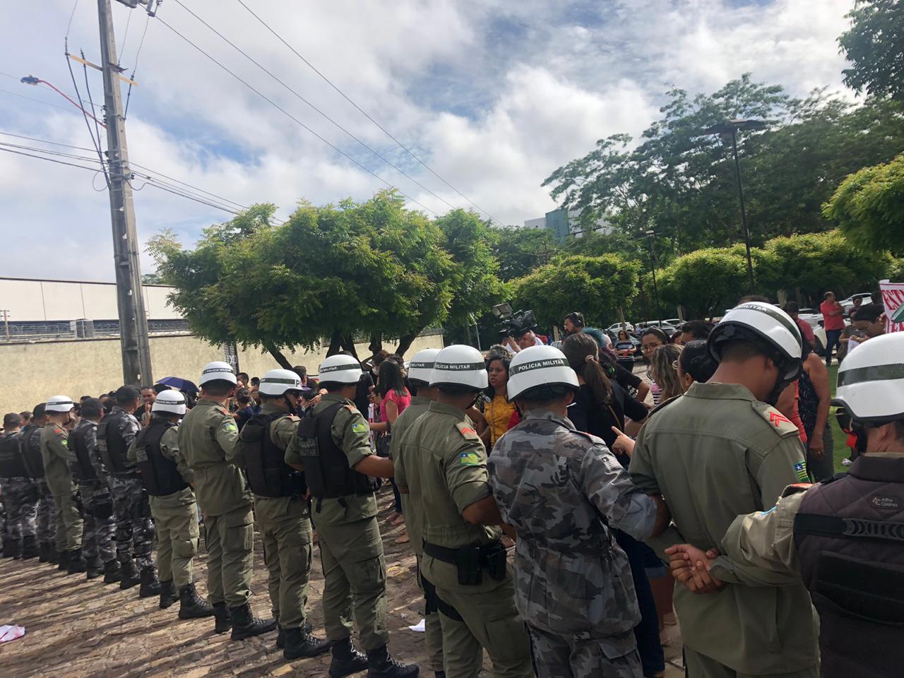 Forte esquema de segurança foi montado na Câmara de Teresina