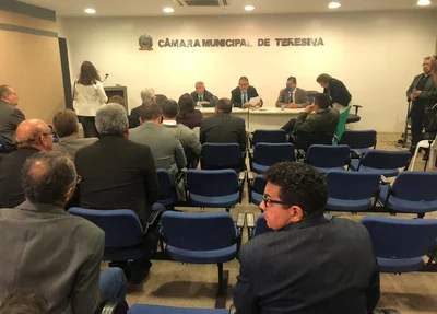 Vereadores no Plenarinho da Câmara de Teresina