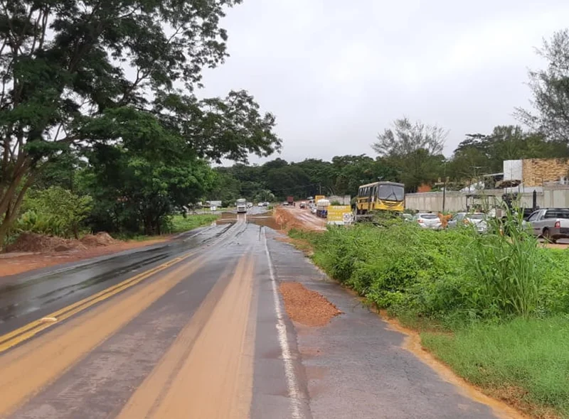 Parte interdtada na BR 343