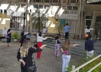 Alunos do curso de Medicina colam grau na Uespi para combater o Covid-19