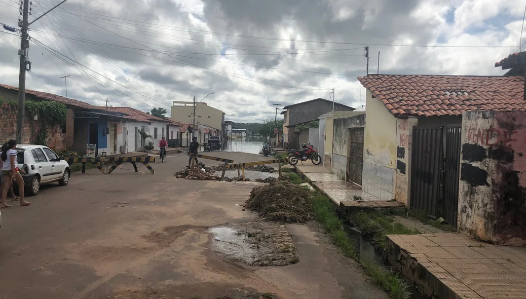 Rio Longá voltou a subir 