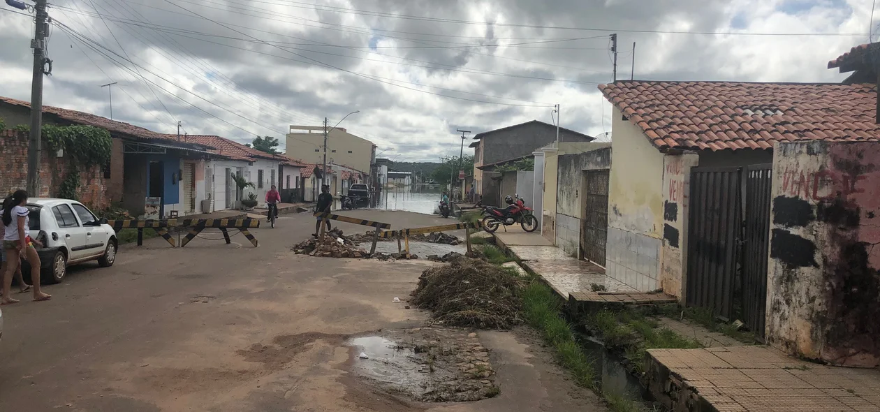 Rio Longá voltou a subir 