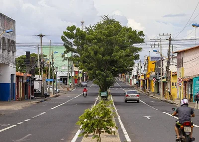 Avenida Principal do Dirceu 