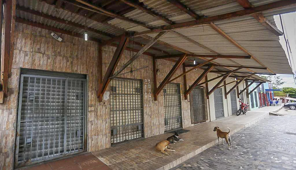 Mercado do Todos os Santos fechado