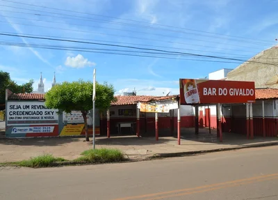 Bares também fecharam as portas