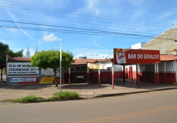 Bares também fecharam as portas
