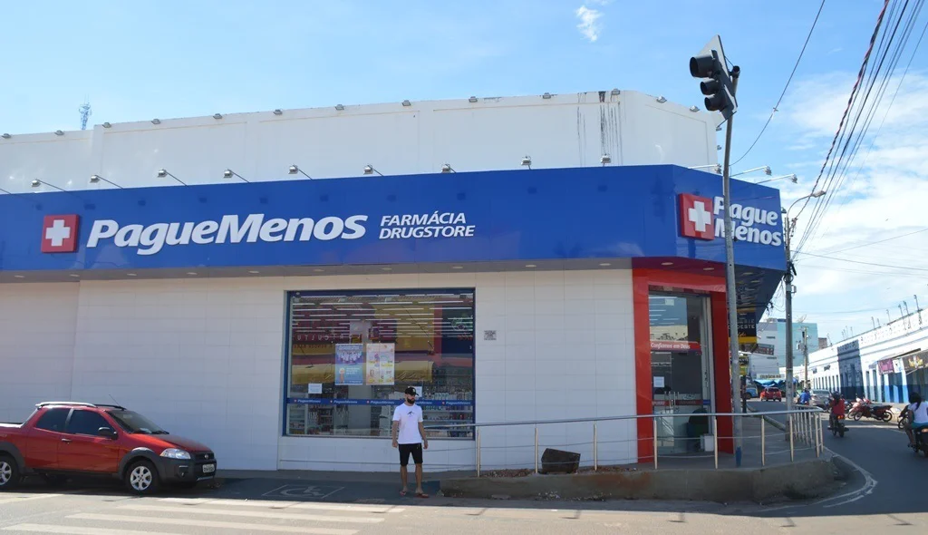 Farmácia continua funcionando