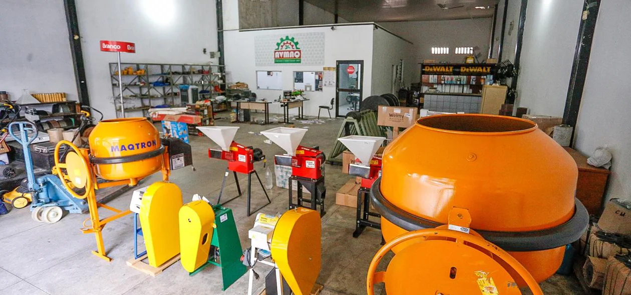 Loja AVMAQ vende máquinas