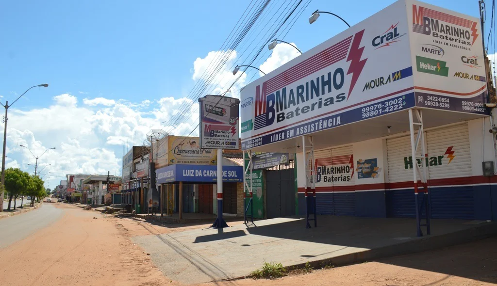 Lojas do bairro Bomba com as portas fechadas