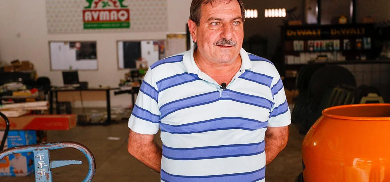Roberto Santos, dono da loja AVMAQ 