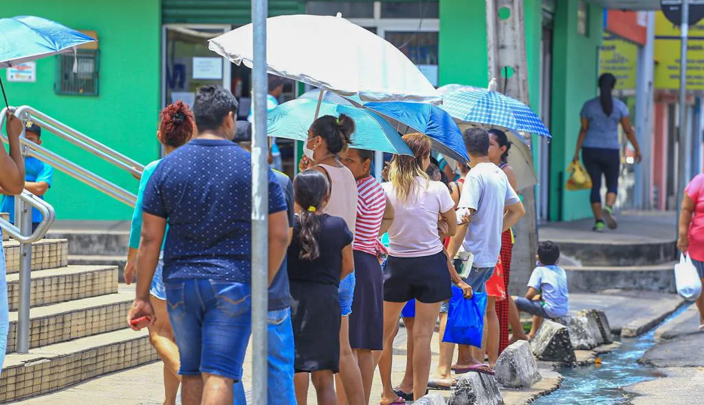 Aglomerado de pessoas