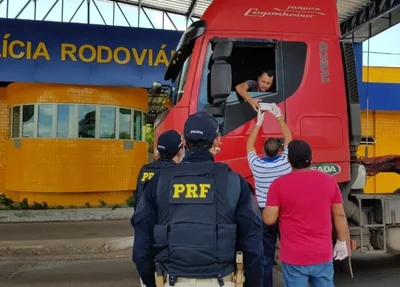 Campanha da PRF-PI para doação aos caminhoneiros