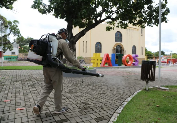 Prefeitura de Altos amplia ações de desinfecção de locais públicos