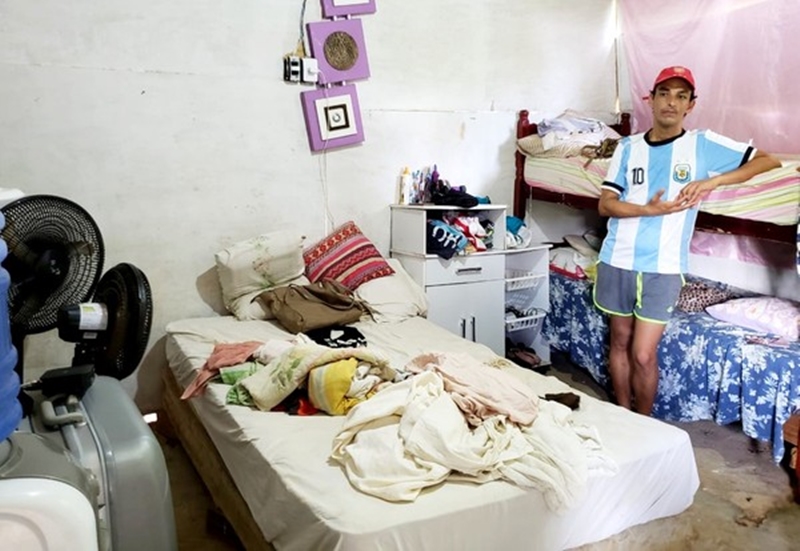 Marlon mora com a mãe e os irmãos em barraco de um cômodo em Fernando de Noronha 