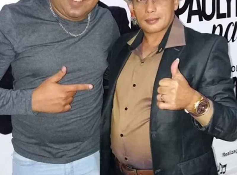 Paulynho Paixão ao lado de fã no Piauí