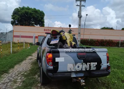 Motocicleta apreendida na ação policial
