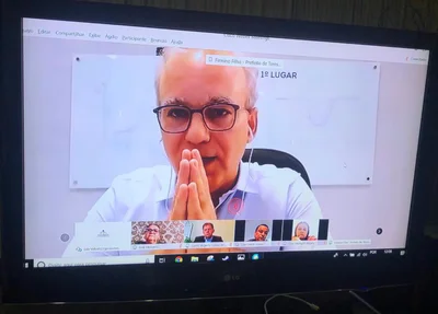 Prefeito Firmino Filho em videoconferência