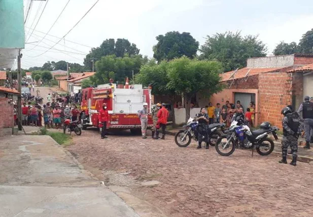 Bombeiros atenderam a ocorrência em Timon