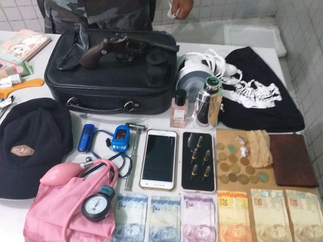 Material roubado encontrado com o suspeito