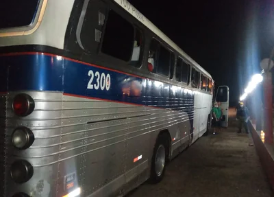 Ônibus retido em São João da Fronteira