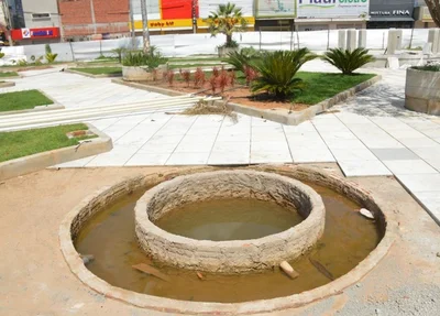 Agúa acumulada na Praça Félix Pacheco
