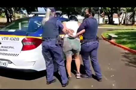 Mulher presa pela Guarda Municipal após descumprir decreto