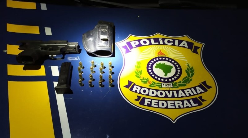 Arma de fogo apreendida pela PRF