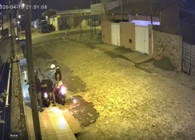 Flagrante do assalto ao motoboy no Lourival Parente